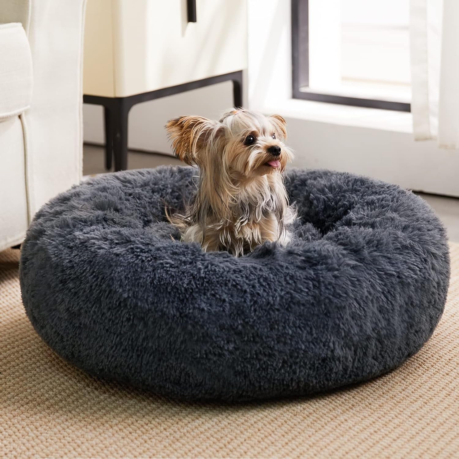 Calming Dog Bed Cat Bed Donut, Faux Fur Pet Bed Self-Warming Donut Cuddler, Comfortable round Plush Dog Beds (24 X 24 Inch, Light Grey)