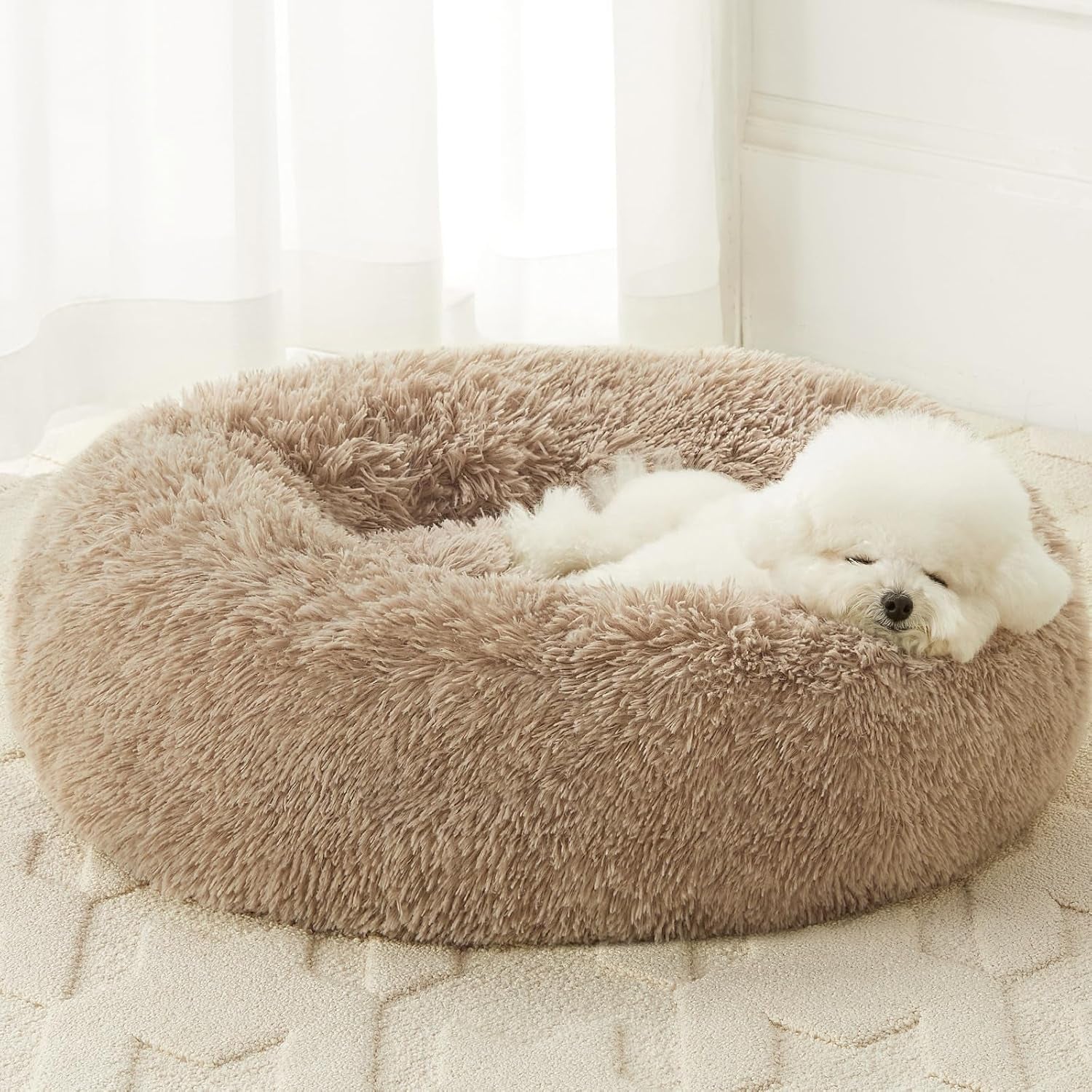 Calming Dog Bed Cat Bed Donut, Faux Fur Pet Bed Self-Warming Donut Cuddler, Comfortable round Plush Dog Beds (24 X 24 Inch, Light Grey)